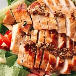 Salad Gà Áp Chảo Sốt Mè Rang