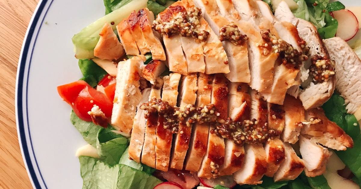 Salad Gà Áp Chảo Sốt Mè Rang