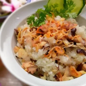 Xôi Xéo Gà Xé Nấm Hương